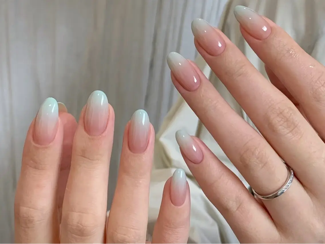 ネイル グラデーション シンプルネイル ハンドネイル Tongtong Nail Salonのネイルデザイン