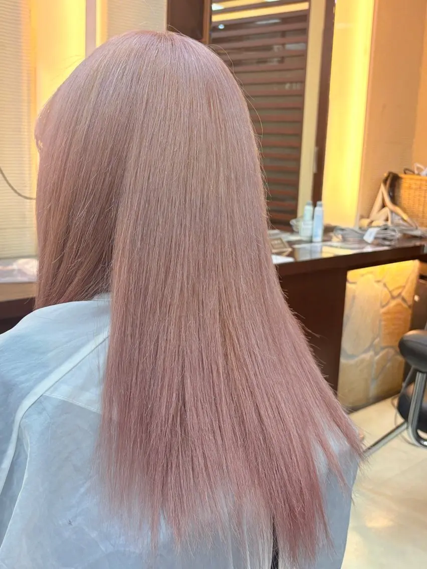 ロング カラー ブリーチ ヘアカラー 細田 舞乃のヘアスタイル
