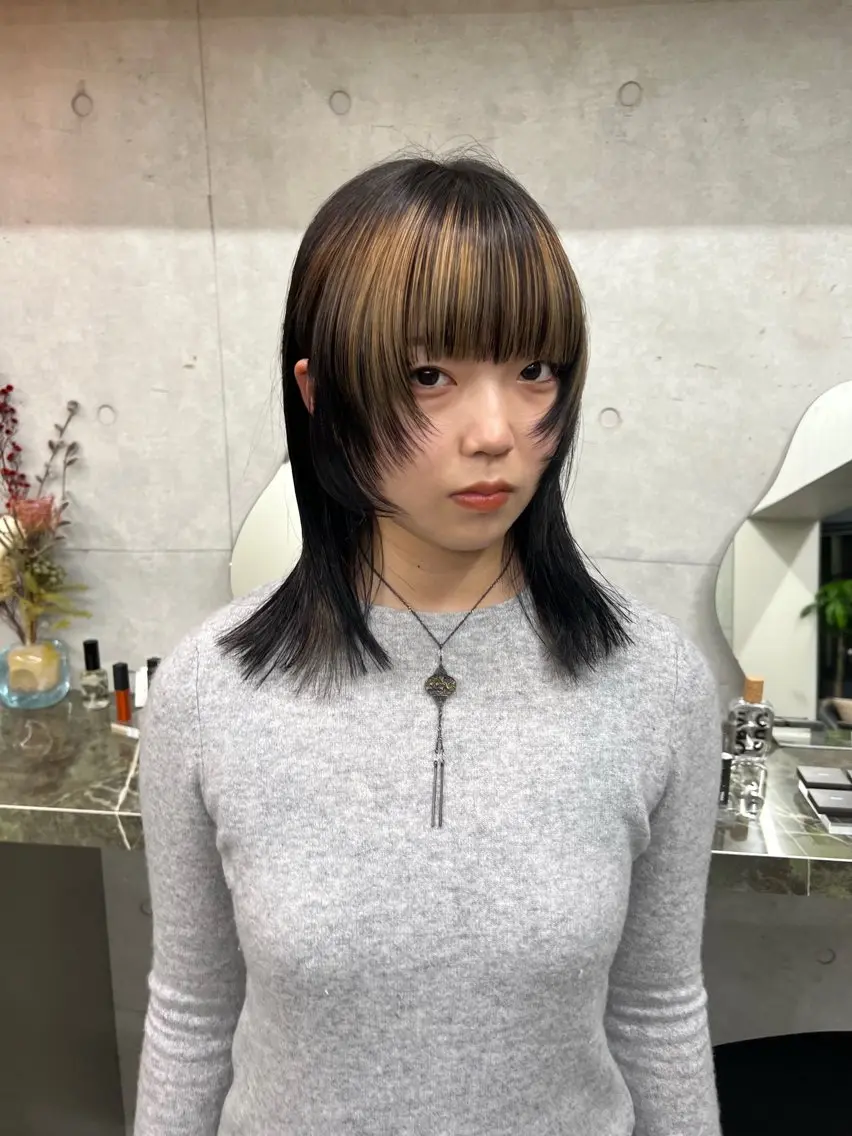 ミディアム カラー カット ヘアカラー ハイトーンカラー/ さらさのヘアスタイル