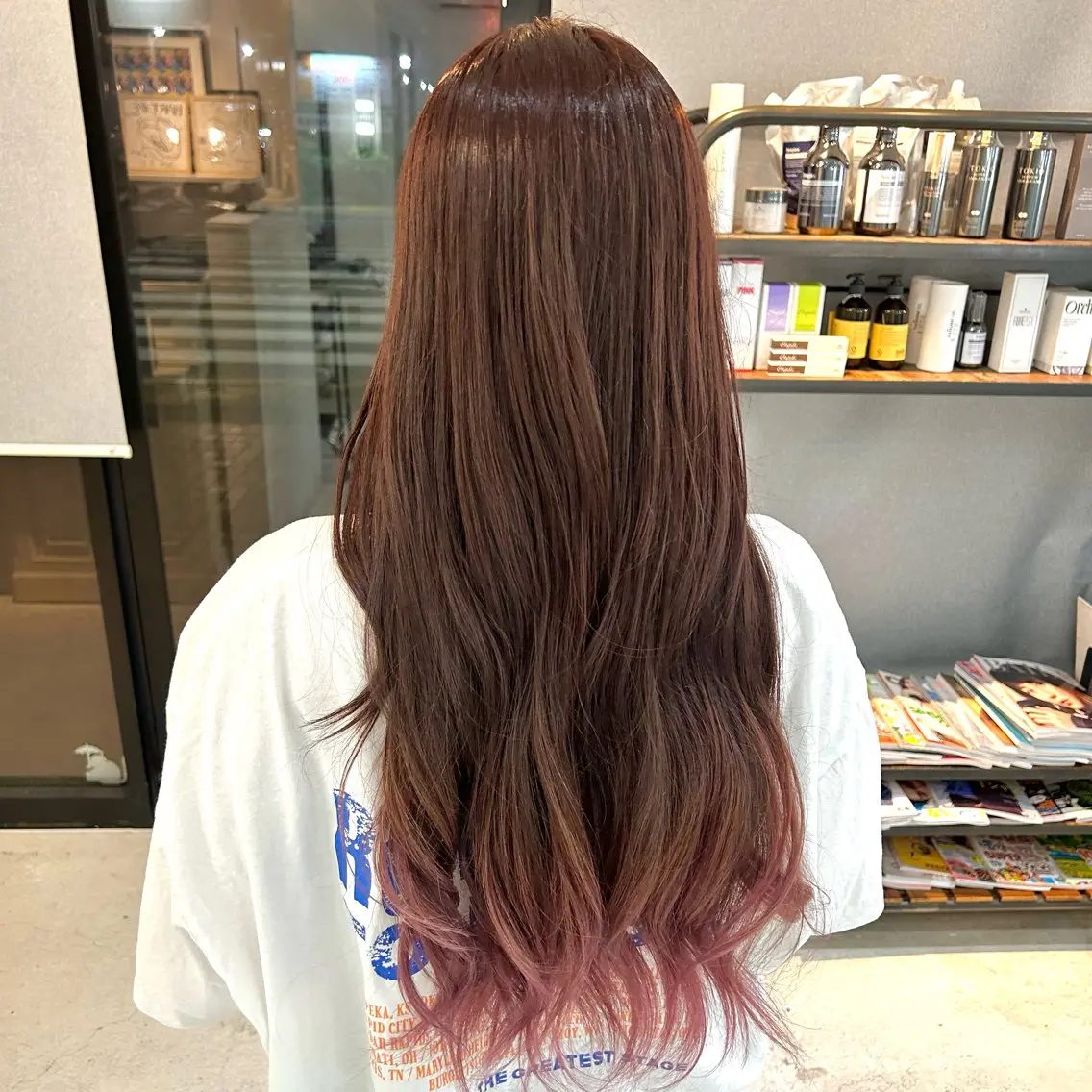 ロング カラー ヘアリゾートAi Tsubasa🐳のヘアスタイル