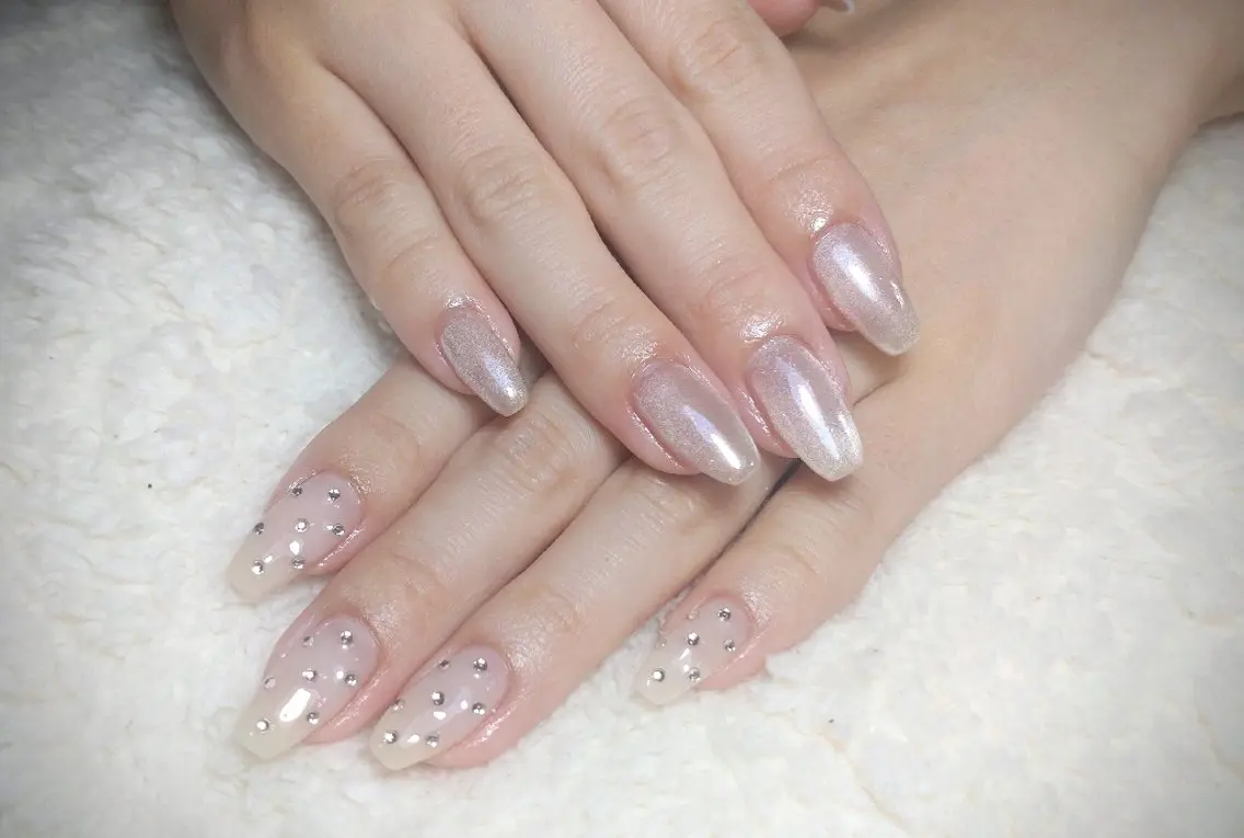 ネイル ミラーネイル ハンドネイル フットネイル Nailsalon Latteのネイルデザイン