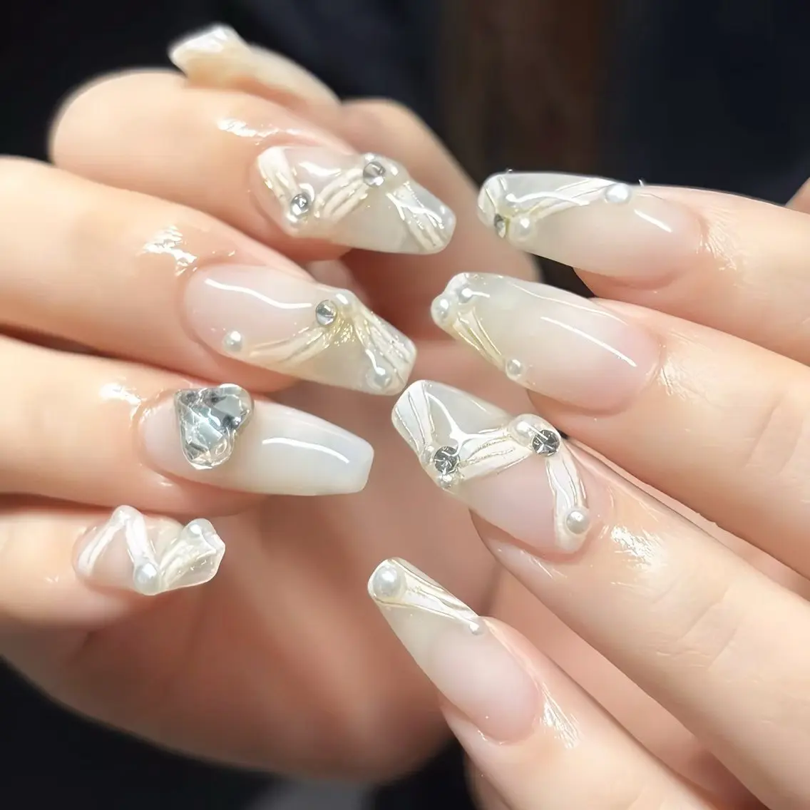 ネイル ジュエル.《ネイル》 モデル募集中のネイルデザイン