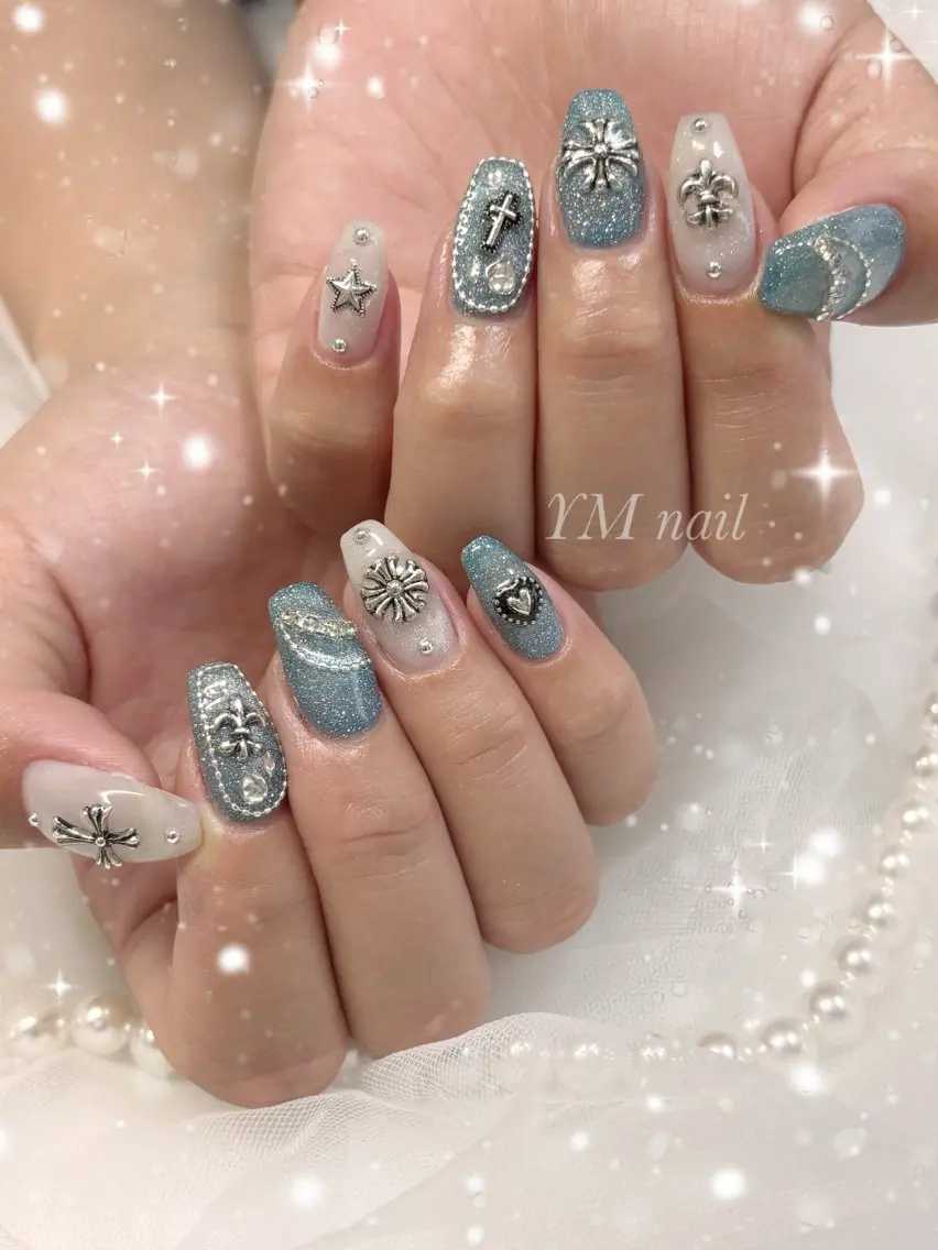 ネイル 韓国ネイル 水色 マグネットネイル ホワイト ハンドネイル YM nailのネイルデザイン