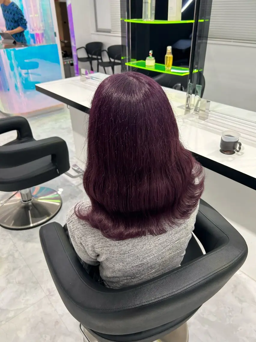 セミロング カラー ✨ハイトーンカラー 💫ayumuのヘアスタイル