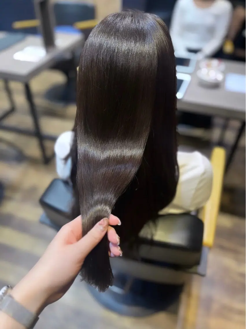ꪆৎ 【ツヤ髪】ワンカラー + カットの写真