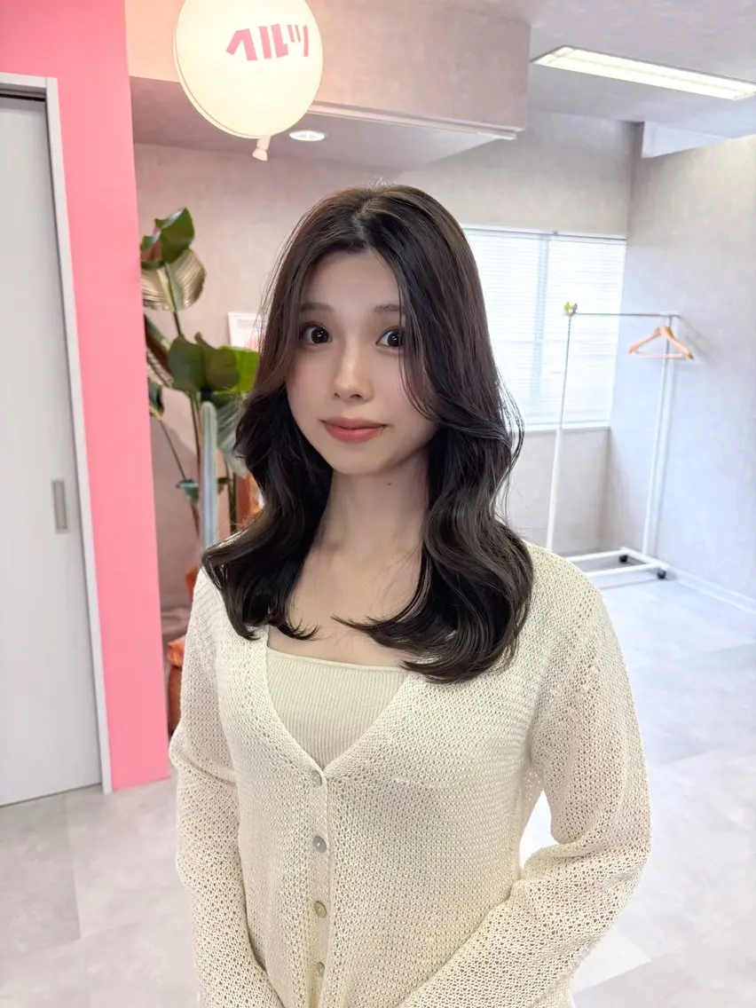カラー グレージュ シアーグレージュ Hz/ヘルツ SHIHOのヘアスタイル