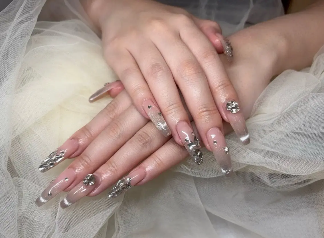 ネイル more glamのネイルデザイン