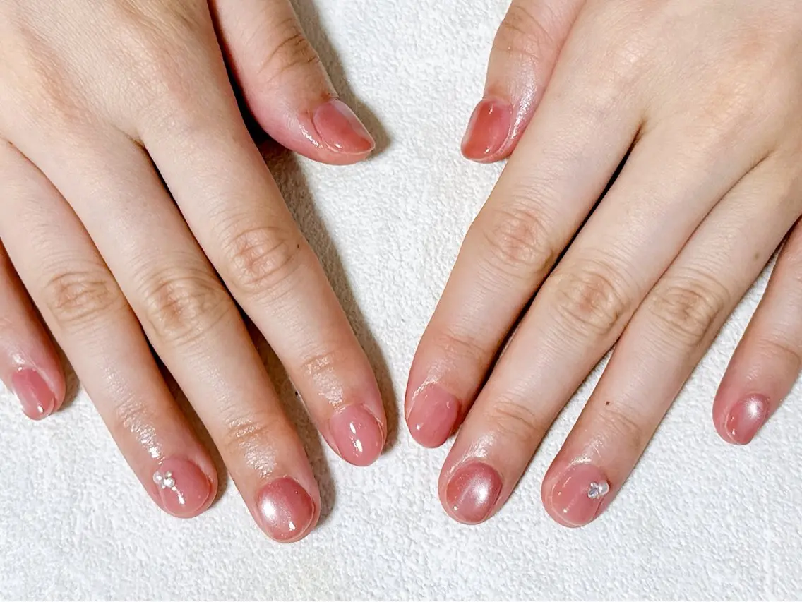 ネイル オーロラネイル フットネイル フレンチネイル ジェルネイル マグネットネイル ハンドネイル mogunail &blowのネイルデザイン