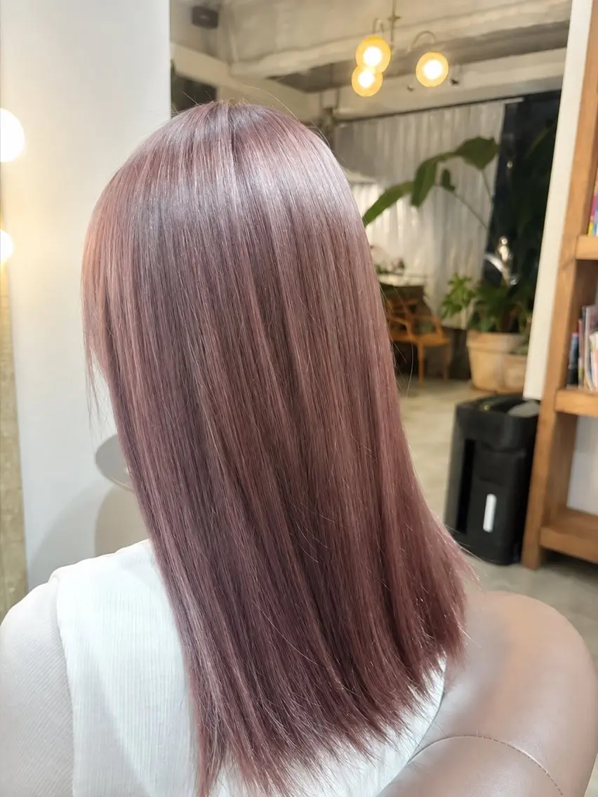 セミロング カラー レッドカラー ヘアカラー 🌀メンズパーマ🌀 平川海夢のヘアスタイル