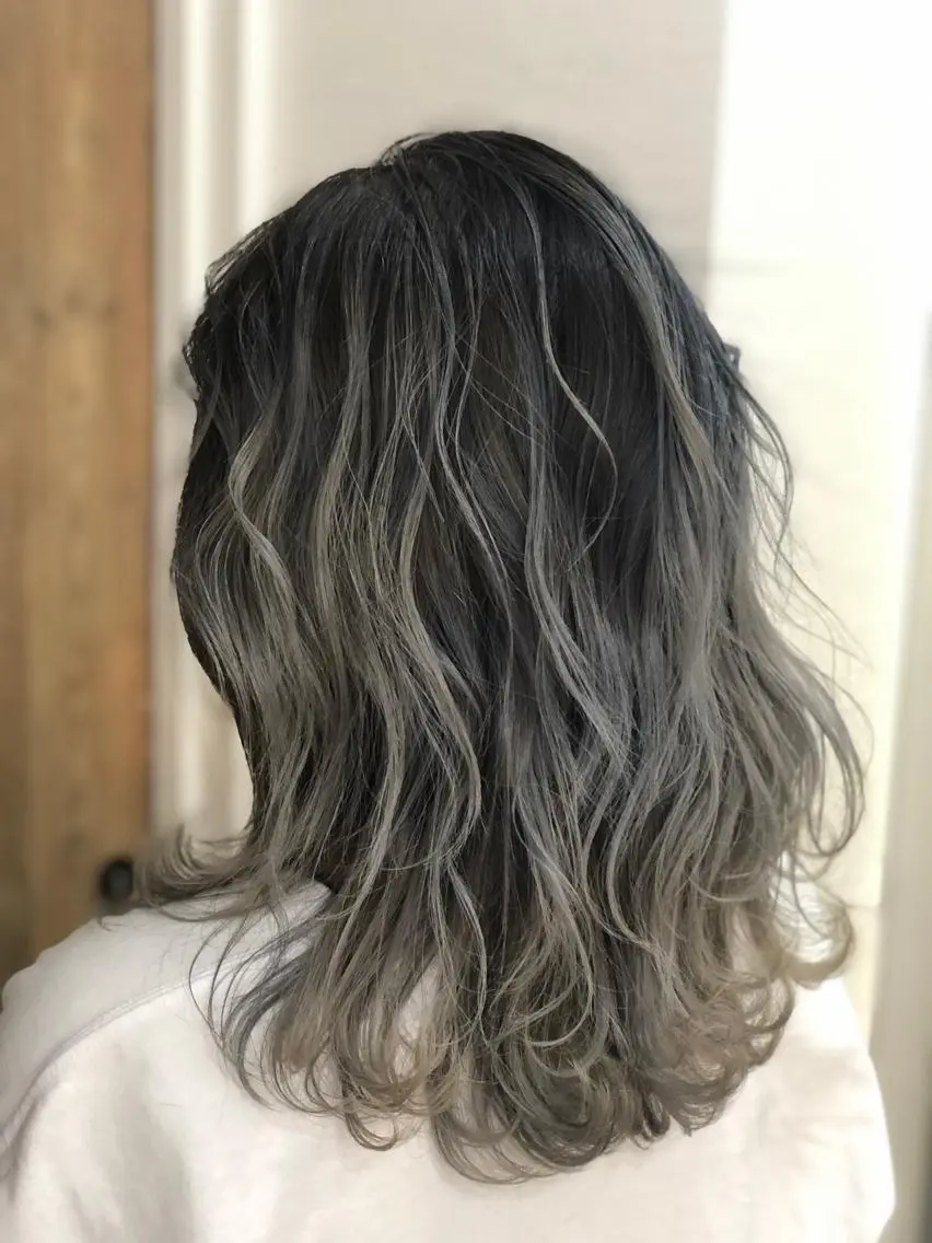 👸外人風ヘアカラー👸ハイライトorグラデーションカラー＋トリートメントの写真