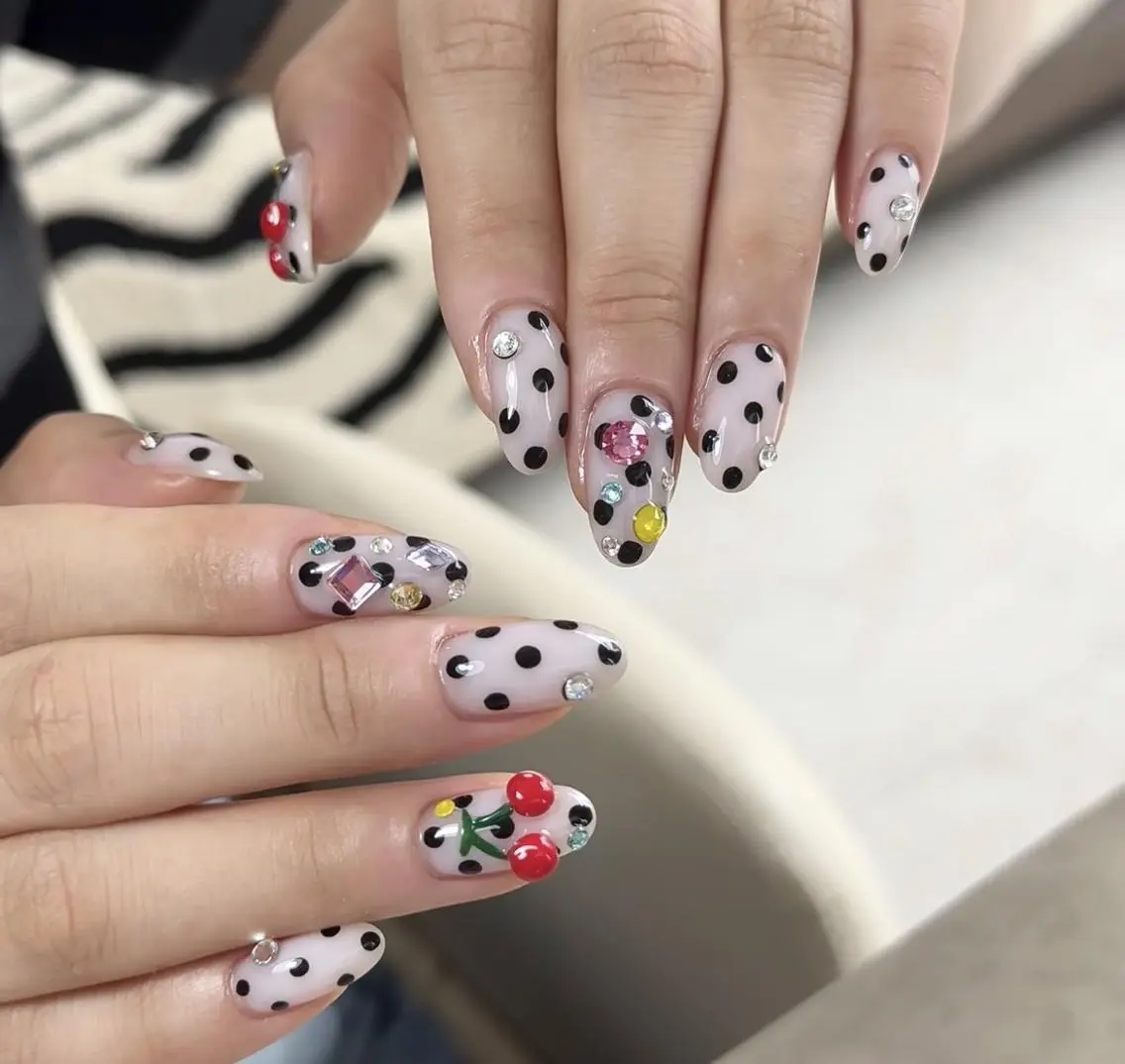 ネイル ハンドネイル 🎀 KiKi_nailのネイルデザイン
