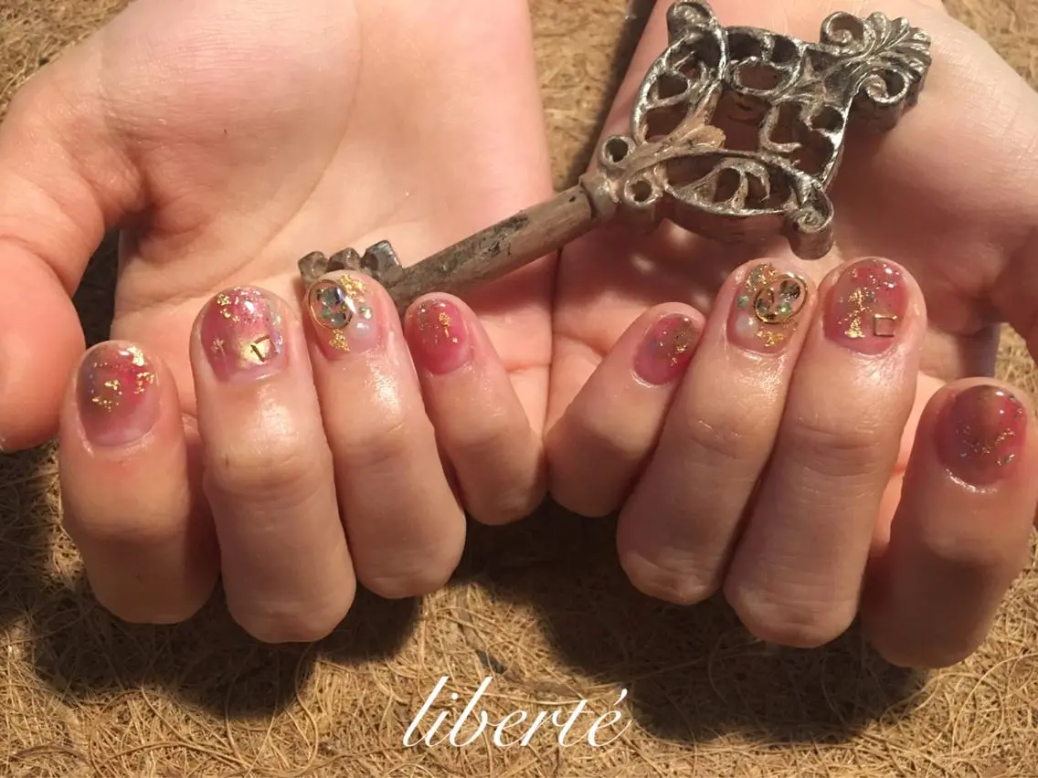 ネイル liberté (リベルテ)のネイルデザイン