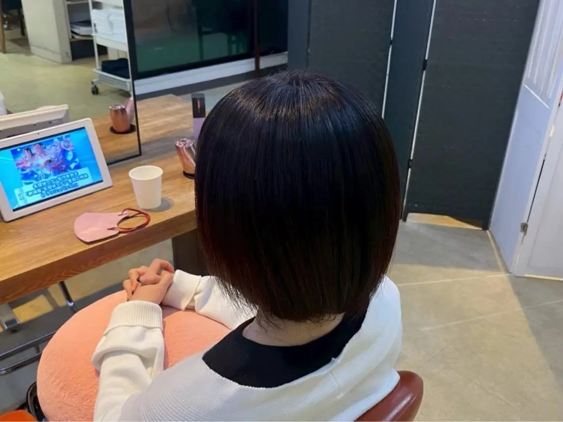 ショート カラー 松本 ひなたのヘアスタイル