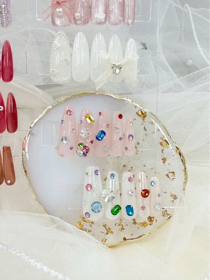 ネイル アートネイル フットネイル フレンチネイル ジェルネイル ガラスフレンチ Queeens nailのネイルデザイン