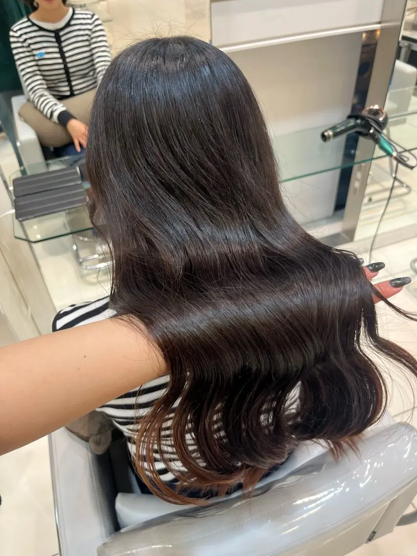 ロング カラー Above /yoshimiのヘアスタイル