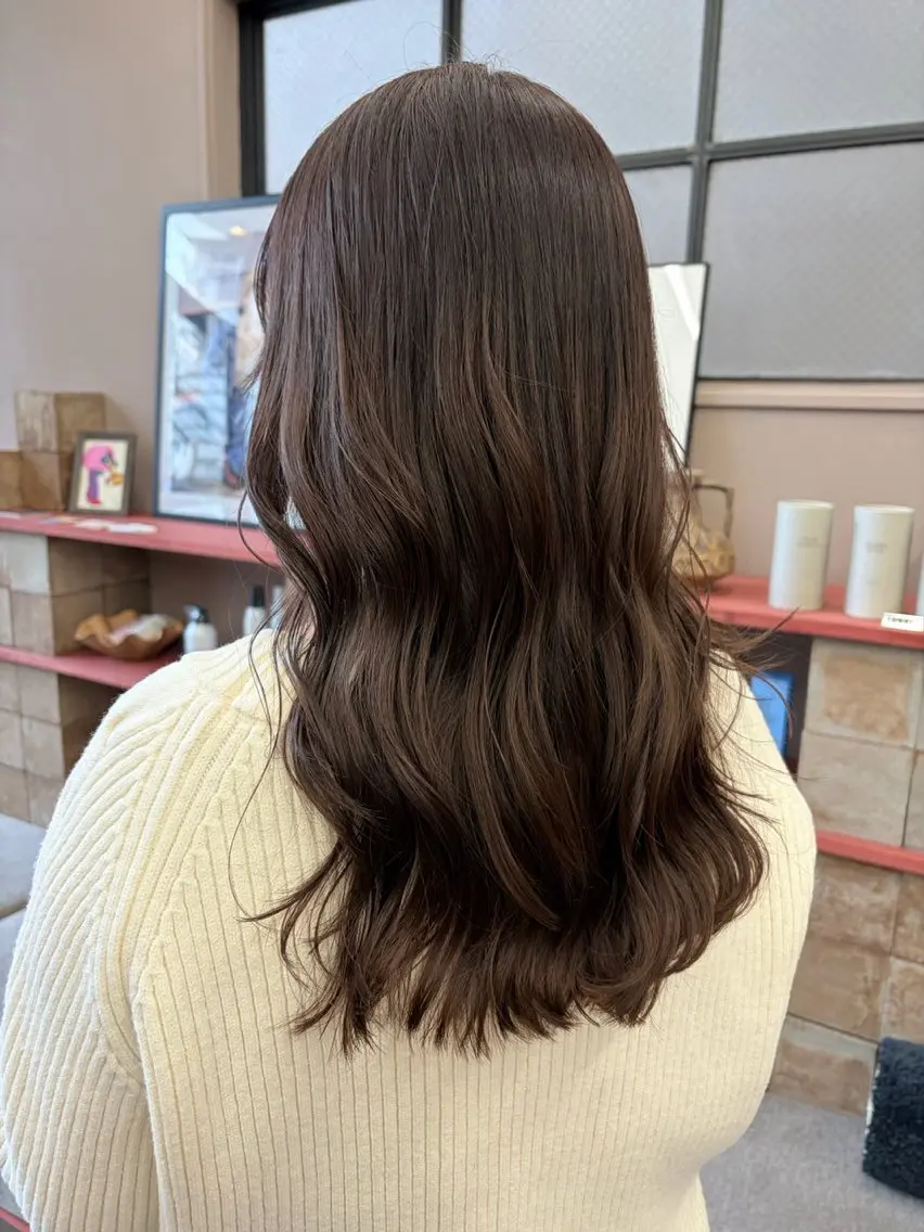 ロング カラー ヘアアレンジ ブラウンカラー ナチュラルブラウン ヘアカラー HIBIKI / 透明感カラーのヘアスタイル