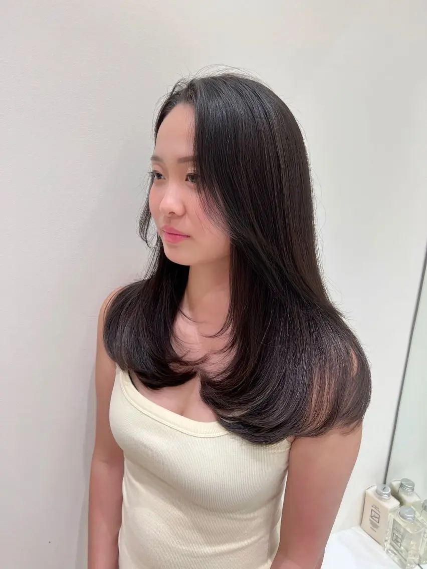 セミロング カラー ヘアアレンジ ブリーチ 透明感カラー ハイトーンカラー ブリーチなしカラー 顔まわりレイヤー 艶カラー/髪質改善 /顔まわり/内藤 輝のヘアスタイル