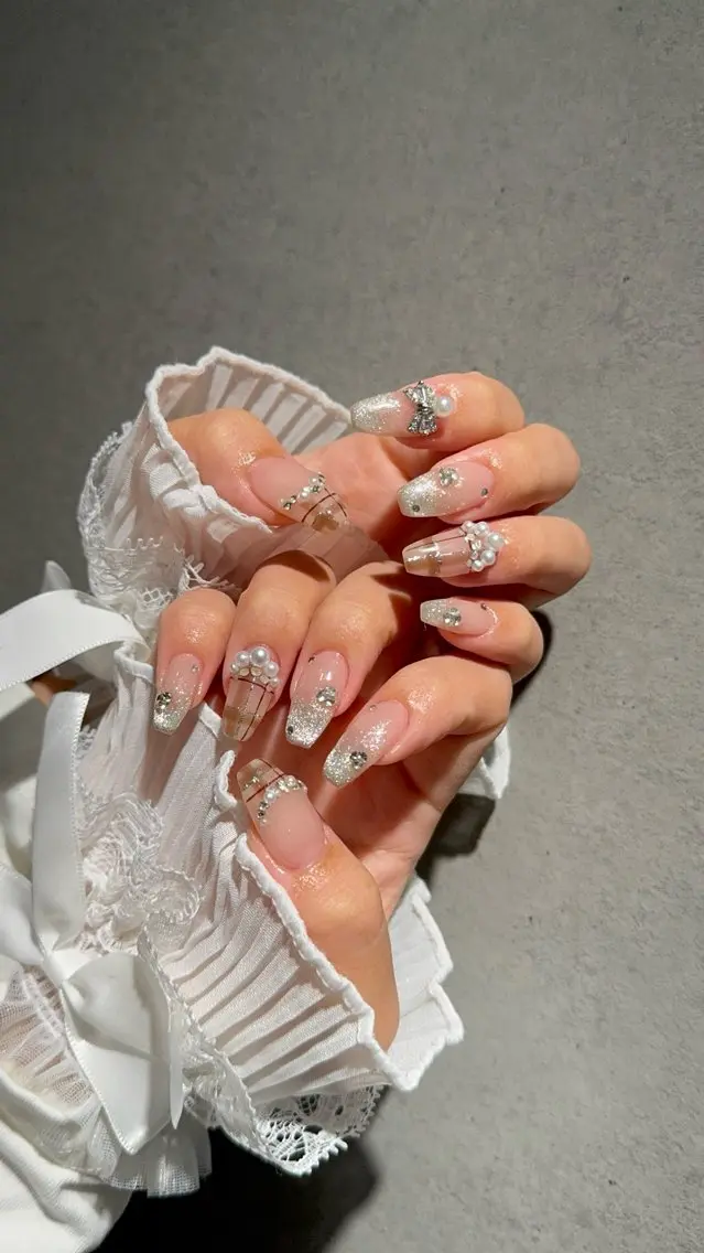 ネイル I-nailロング /ワンホン/キラキラのネイルデザイン