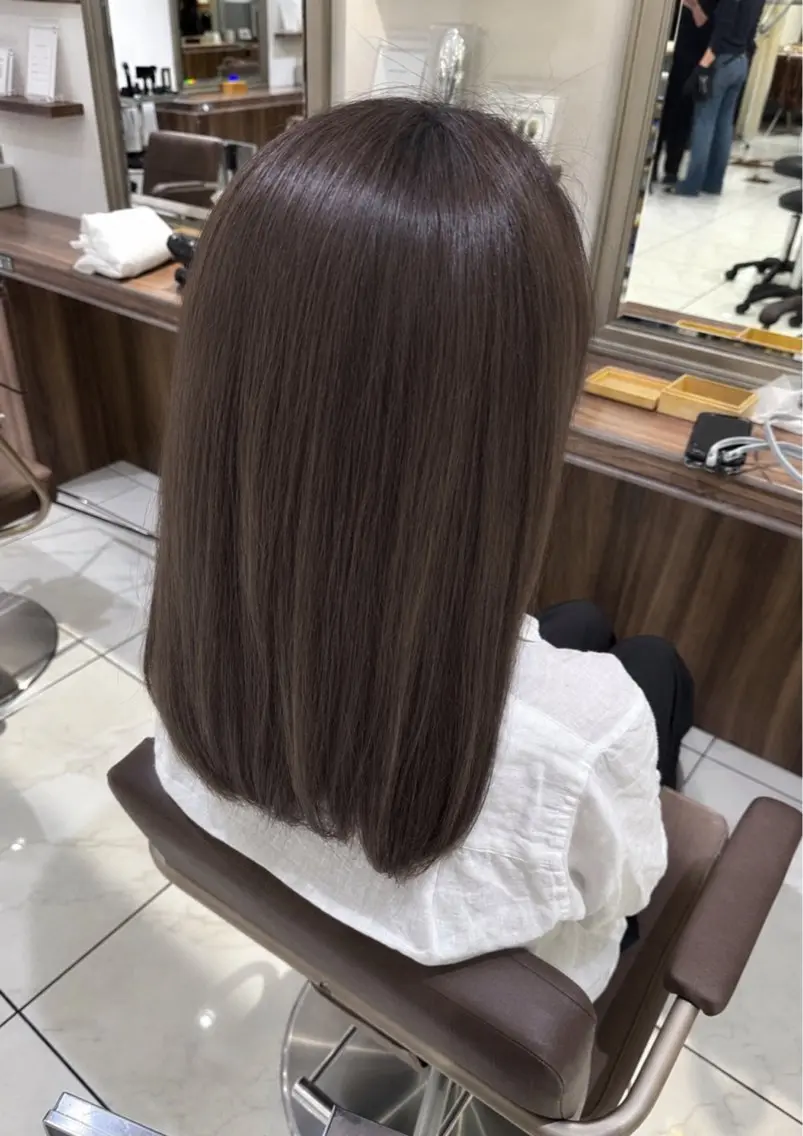 ミディアム トリートメント ヘアカラー 岡本 一太のヘアスタイル