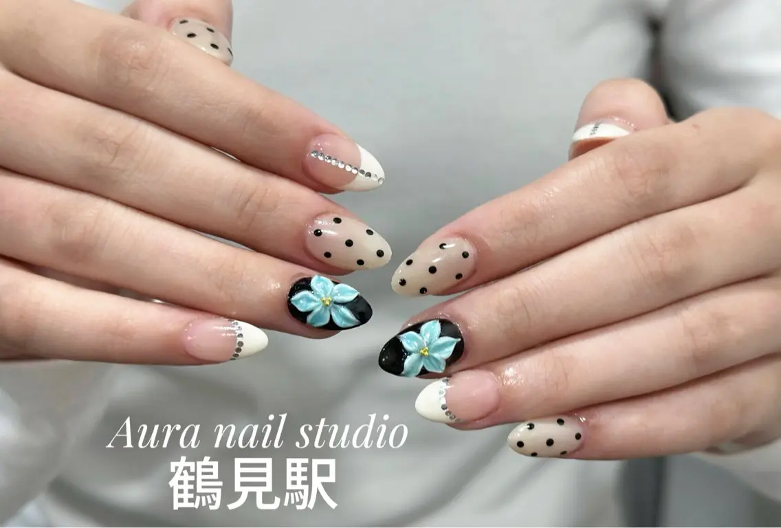 ネイル ハンドネイル Aura nail 🍐💫のネイルデザイン
