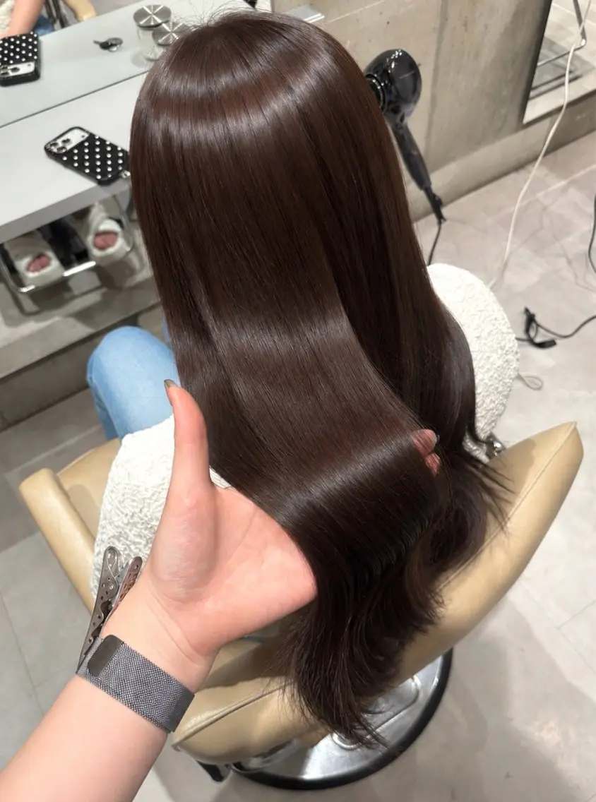 ロング カラー ブラウンカラー チョコレートブラウン 透明感カラー ヘアカラー 小原 泉のヘアスタイル