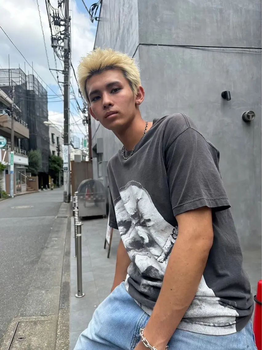 ショート カラー メンズ カット ヘアカラー トリートメント 藍斗｜メンズ縮毛・ ブリーチのヘアスタイル