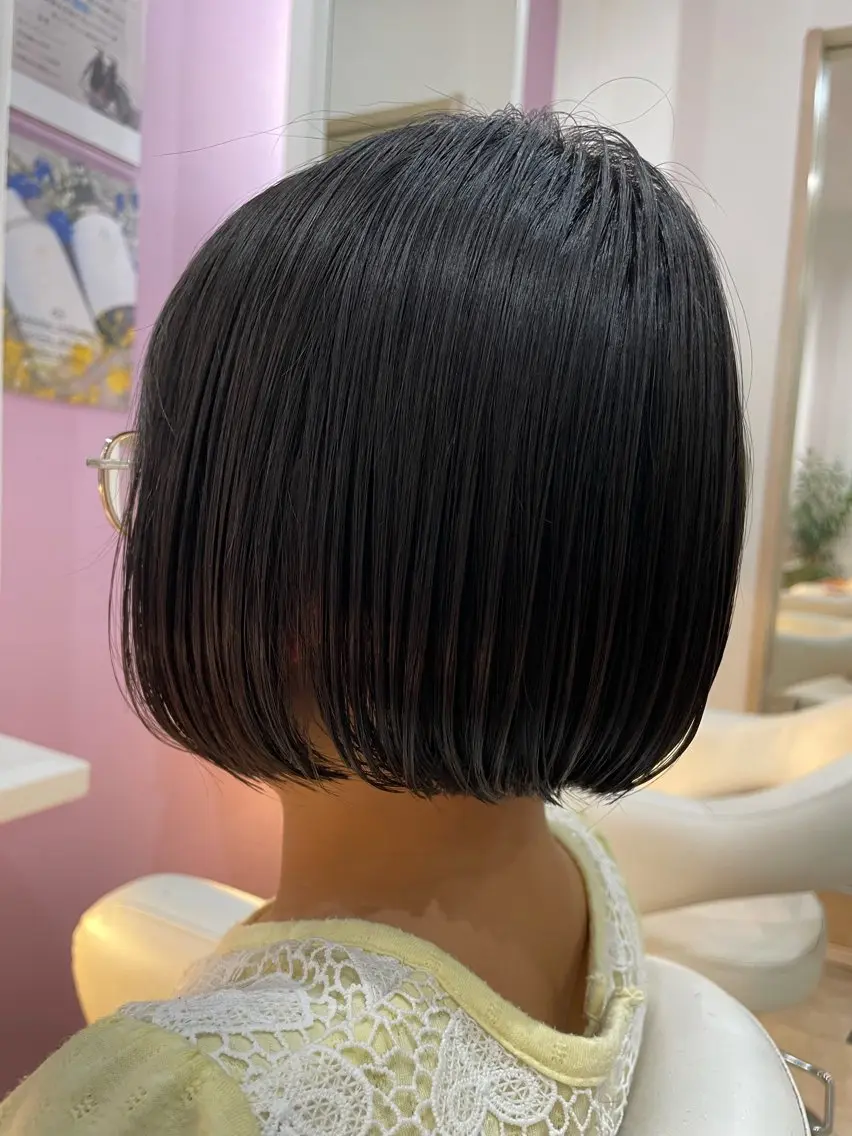 ミディアム カット 加藤 亜実のヘアスタイル