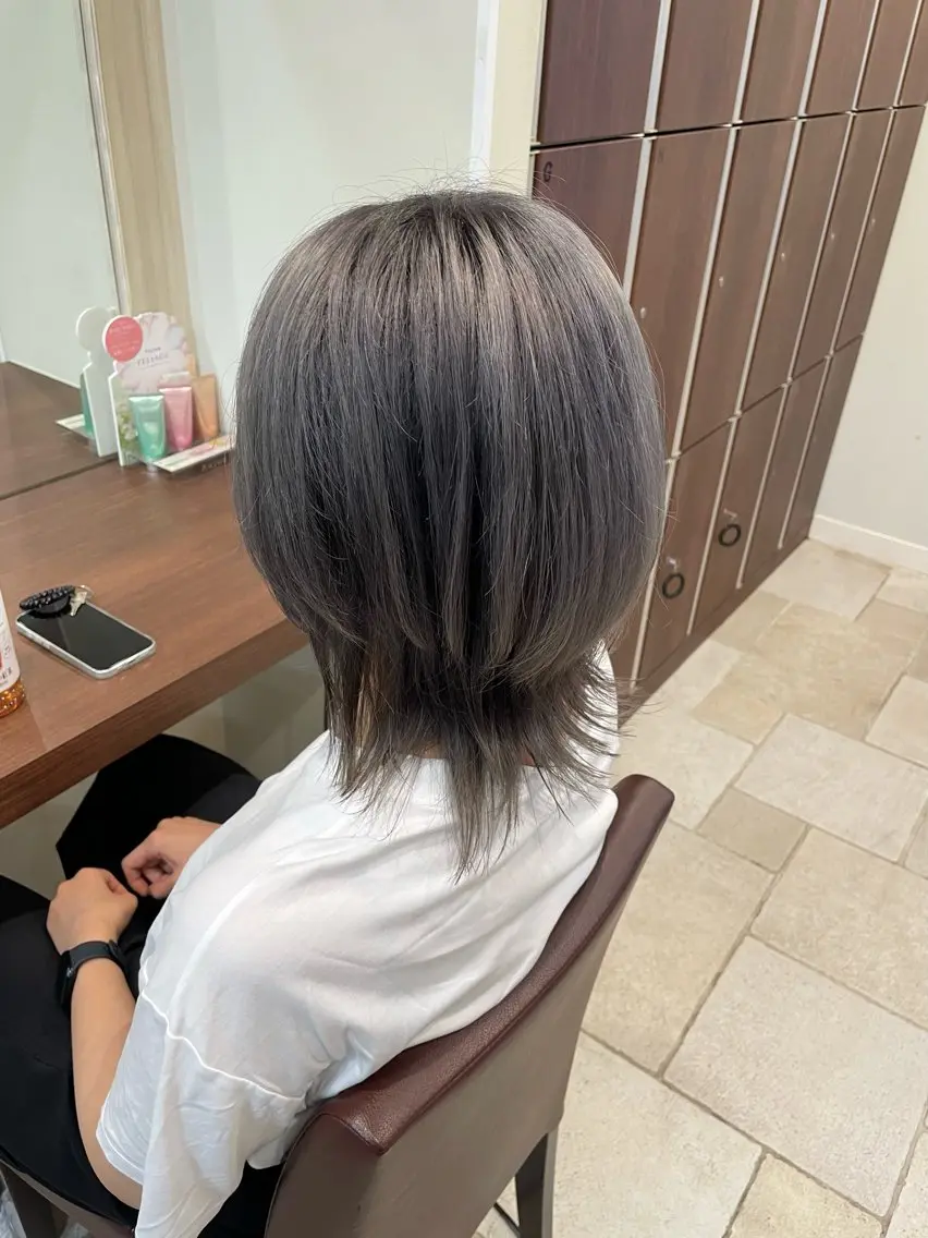 ミディアム カット ヘアカラー トリートメント ハイトーン/ ケアカラー宮内萌のその他イメージ