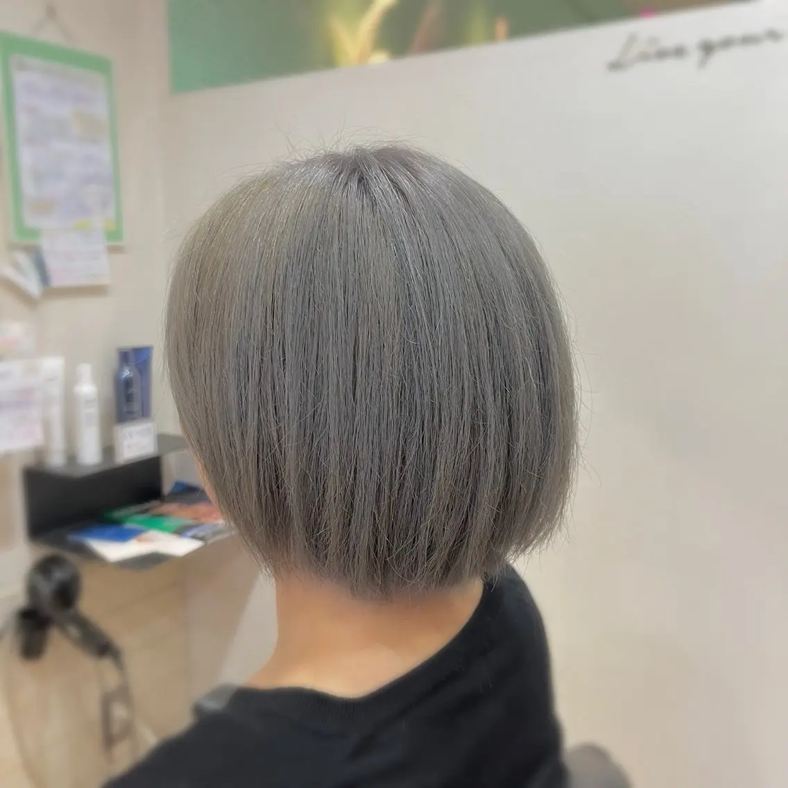 ショート カラー ブリーチ ヘアカラー トリートメント 森山 雄太のヘアスタイル