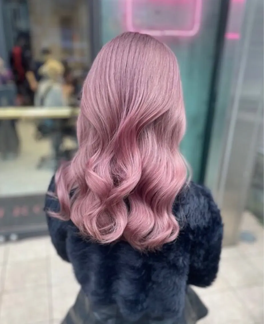 カラー ハイトーンカラー ピンクカラー 🌈【🎀ヘアデザイ ナー🎀】✨ノン✨のヘアスタイル