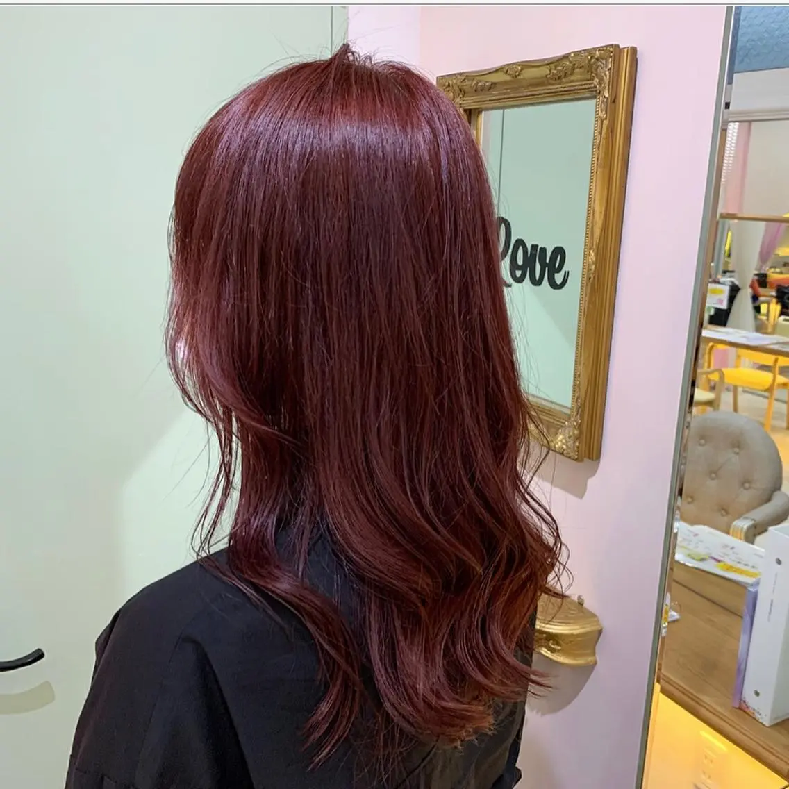 ミディアム カラー ボルドーカラー カット ヘアカラー トリートメント 🕊️ HONOKAのヘアスタイル