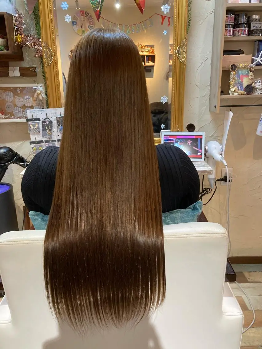 🌈平日限定✨似合わせカット＆今注目🌟酸性縮毛矯正🌸ブリーチした髪🆗🌸＆毛髪改善トリートメントの写真