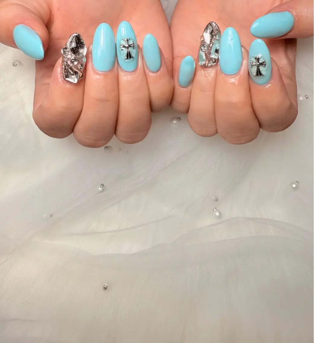 ネイル オーロラネイル ブルー 韓国ネイル 水色 ロングネイル ハンドネイル 🌹Belle Nail🌹のネイルデザイン