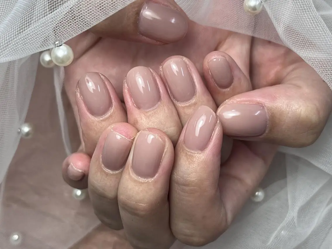 ネイル シンプルネイル ハンドネイル ハンドケア ToliyDeliy ネイルサロンのネイルデザイン