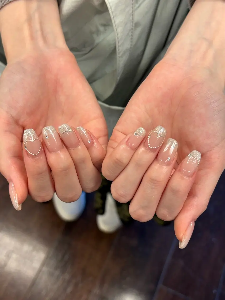 ネイル ハンドネイル AMI 美フォルムネイルのネイルデザイン