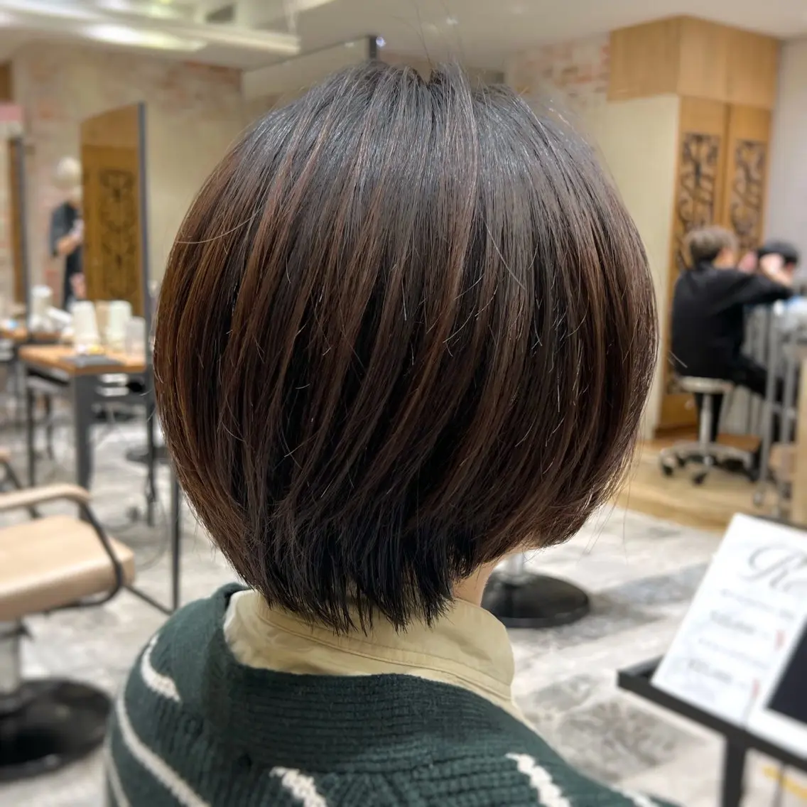 ショート カラー カット トリートメント 💍新宿ショート 💍岩田莉奈のヘアスタイル