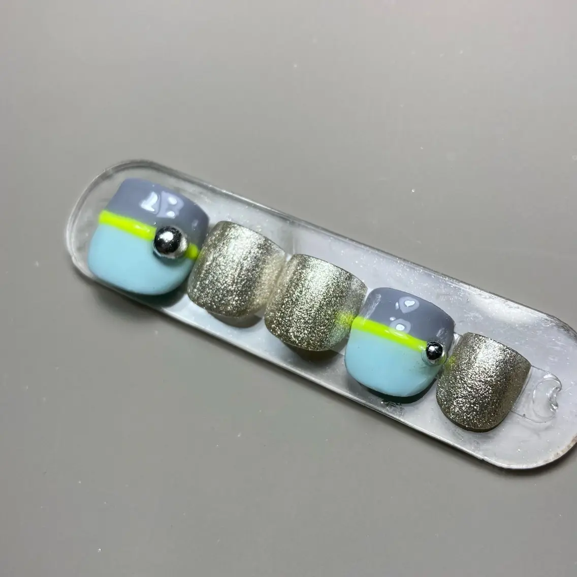 ネイル フットネイル Legit nail salonのネイルデザイン