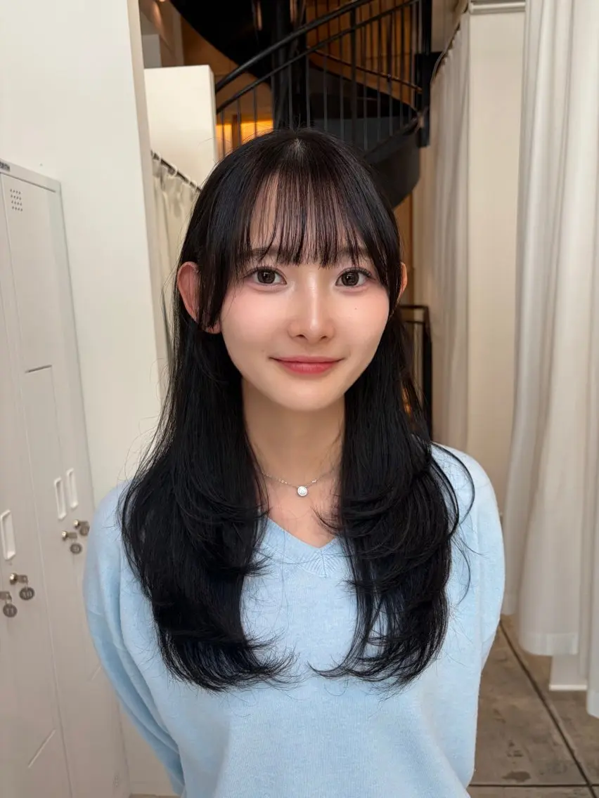 ロング カラー パーマ ヘアアレンジ ベージュカラー 透明感カラー 韓国風ヘア レイヤーカット カット ヘアカラー 中顔面短縮レイヤー /コウヘイのヘアスタイル