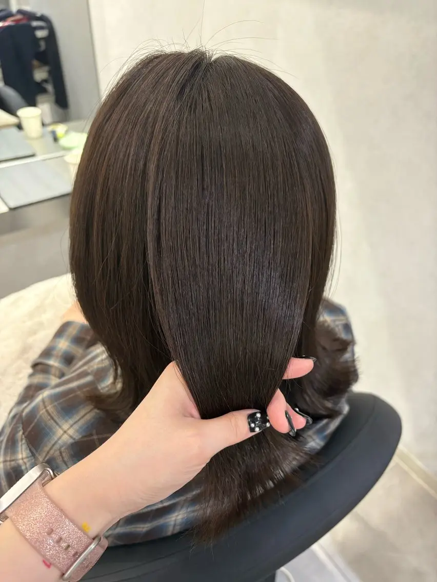セミロング カラー ヘアアレンジ 透明感カラー グレージュ ラベンダーカラー ラベンダーグレージュ ラベンダーグレー ヘアカラー トリートメント 韓国透明感🇰🇷 SAKURAのヘアスタイル