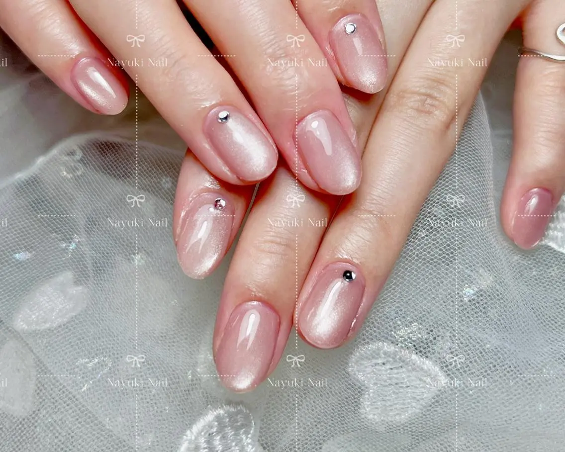 ネイル 🦋 Queenieのネイルデザイン