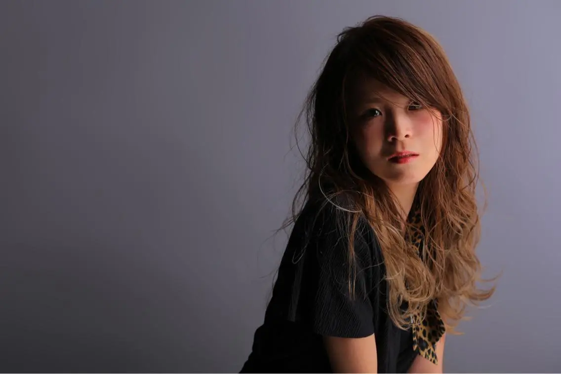 ロング カラー ロング 小顔カット カット ヘアカラー トリートメント デザインカラー🌈 高木リョウのヘアスタイル
