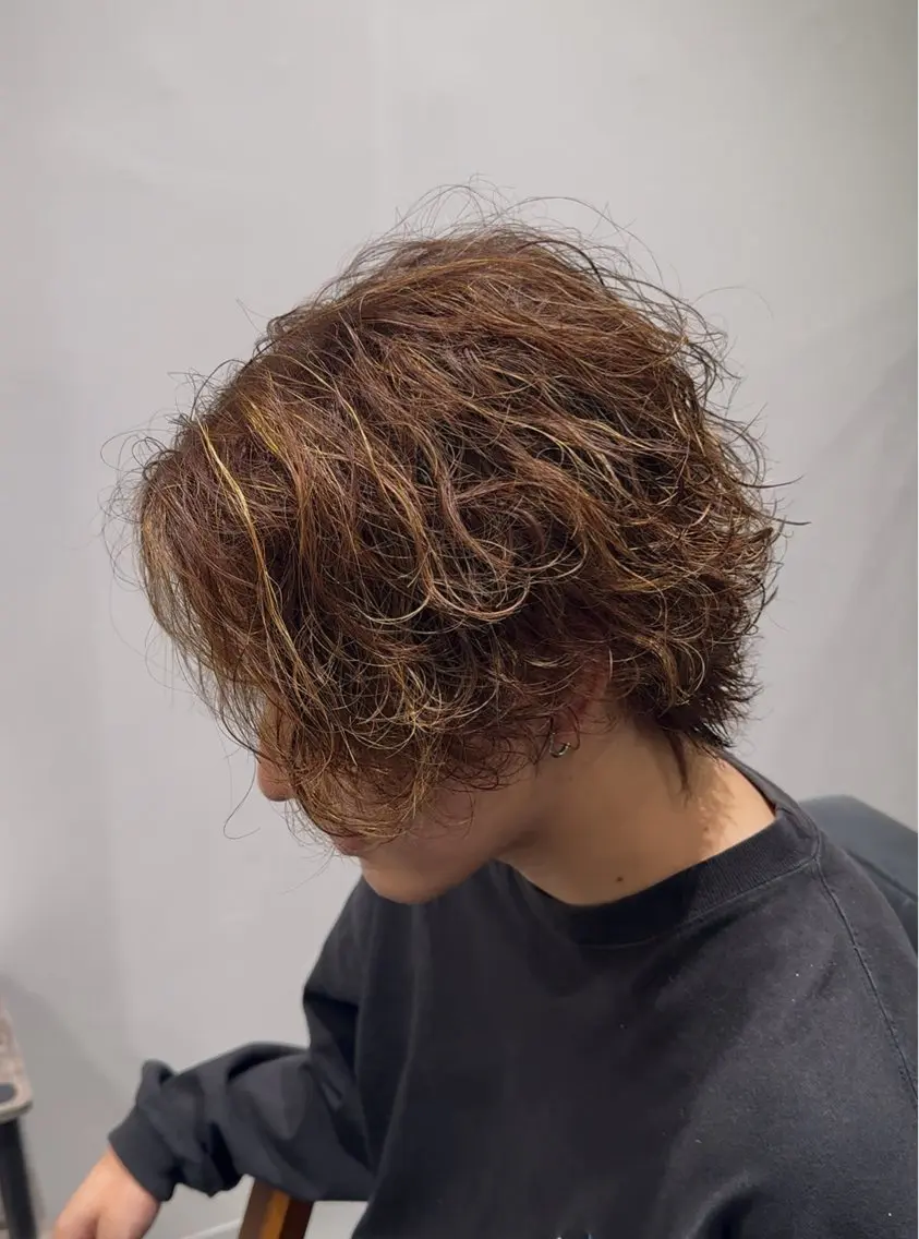 パーマ メンズ メンズパーマ スパイラルパーマ カット パーマ メンズヘア カット、パーマ特化のヘアスタイル