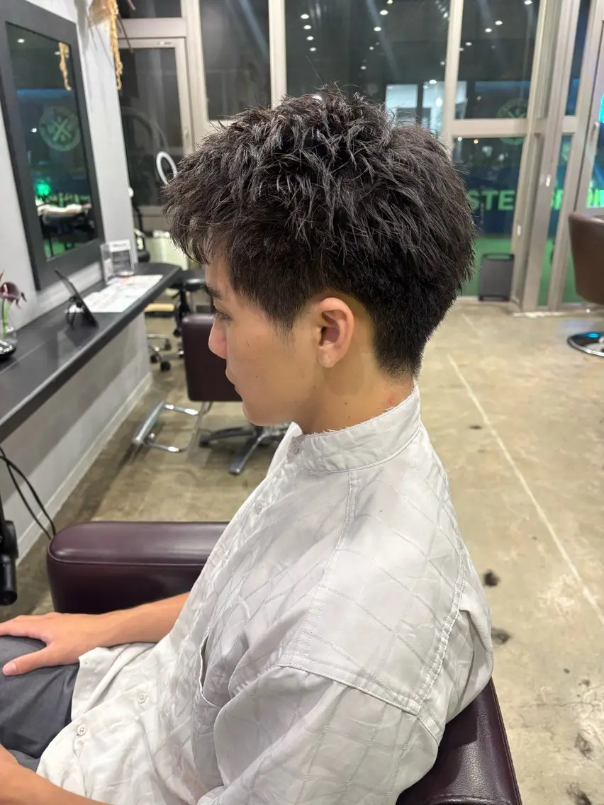 ショート メンズ 丸岡 千夏のヘアスタイル