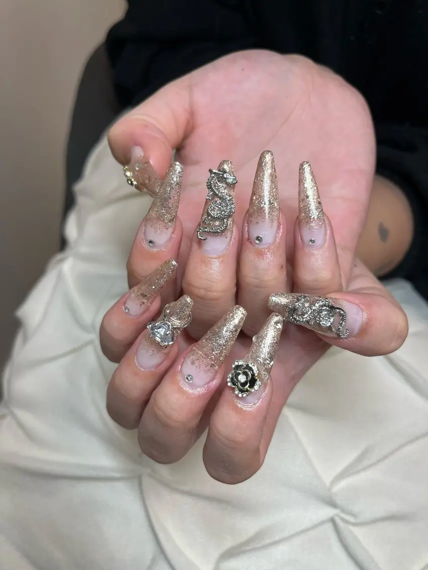 ネイル ハンドネイル nail.salon .Reversalのネイルデザイン