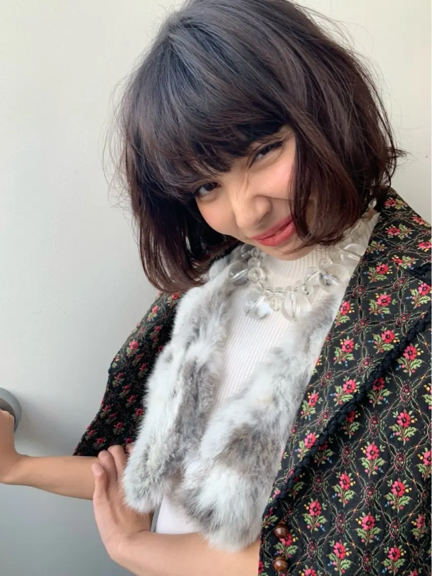 ショート カラー ボブ カット ヘッドスパ 初ブリーチOK✨ ハイトーン稲吉菜々美のヘアスタイル