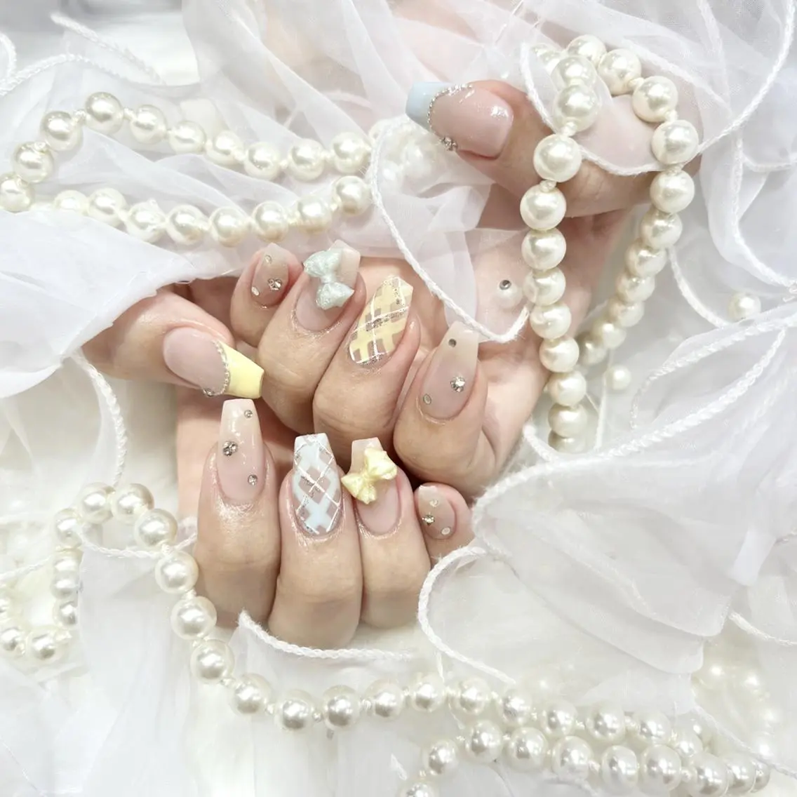 【HAND】オフなし⭐️チップ長さ出し+持込デザイン90分(ストーン・パール・スタッズ15粒まで)※他パーツ別途料金の写真