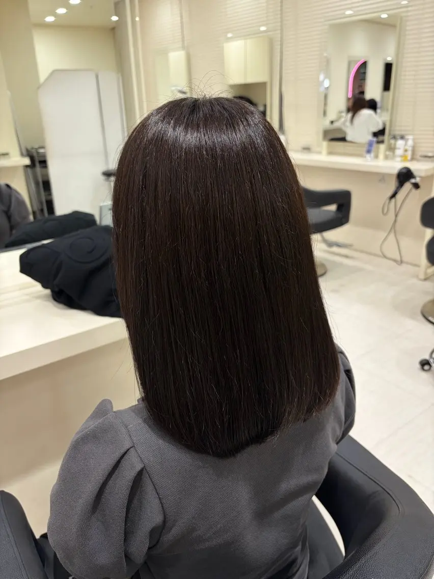 ミディアム カラー ヘアアレンジ カット ヘアカラー トリートメント 🌈くれは🎨デザイ ン🌟ダメージレスのヘアスタイル