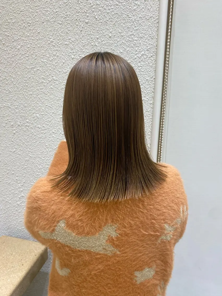 セミロング カット que/清水 未蘭のヘアスタイル