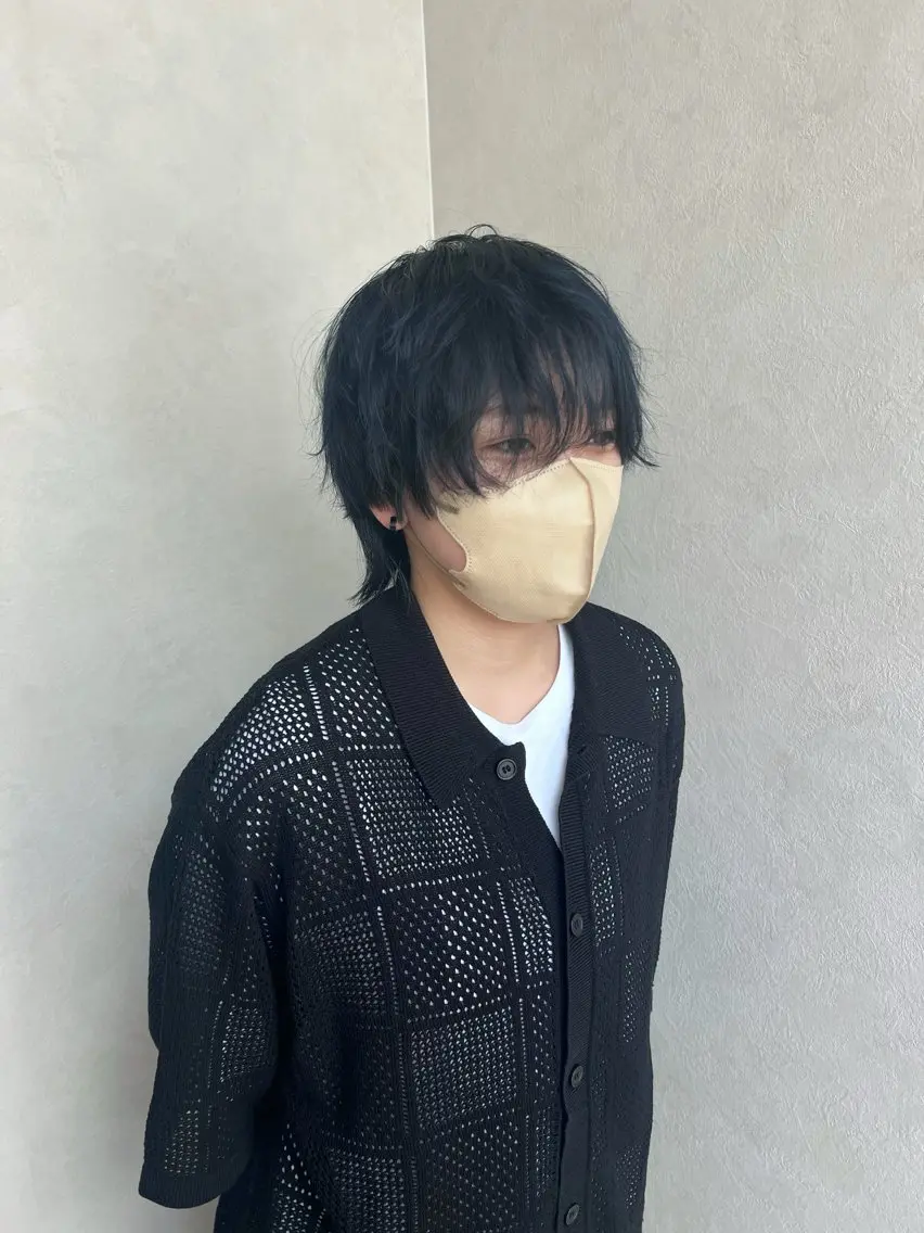 ショート カラー 黒髪 ブリーチ ブルーカラー ブルーブラック ヘアカラー "今"だけでない美髪 KOTOMIのヘアスタイル