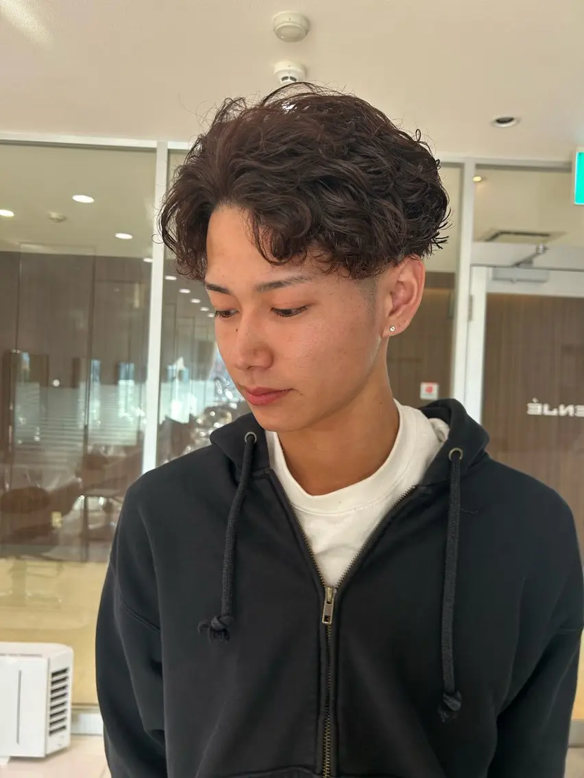 パーマ メンズ フェードカット スキンフェード スペインカール 刈り上げ カット パーマ メンズカット/パ ーマ/スズキショウタのヘアスタイル
